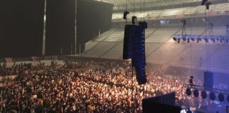 Concert without social distancing in Barcelona