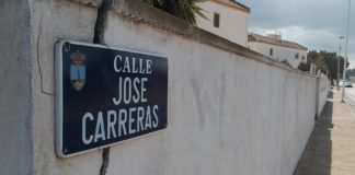 Partial closure of busy road affects motorists