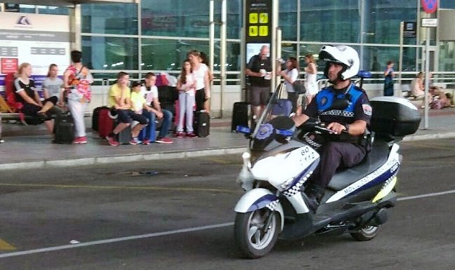 Parking ticket thwarts airport thief
