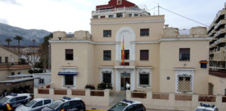 Two muggings at knifepoint in Denia