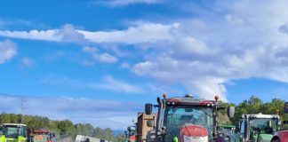 Motorway to France remains blocked