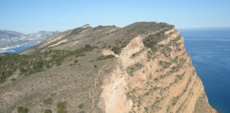 Cash to protect coastal mountain range from fires