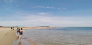 Hot week to end April