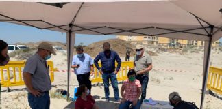 Sea turtle lays eggs at La Manga